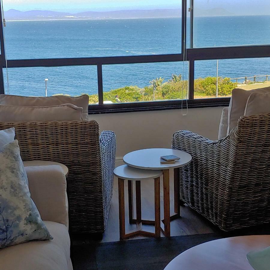 The Sun, Whales & Waves - Seafront Apartment เฮอร์มานุส ภายนอก รูปภาพ